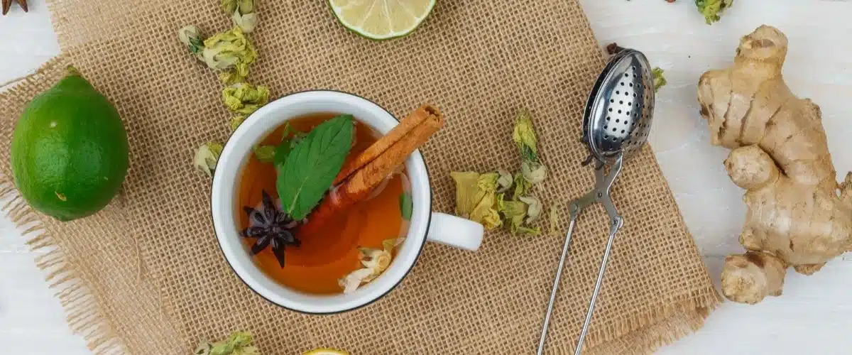 infusión para gases con jengibre, anís estrellado y limón