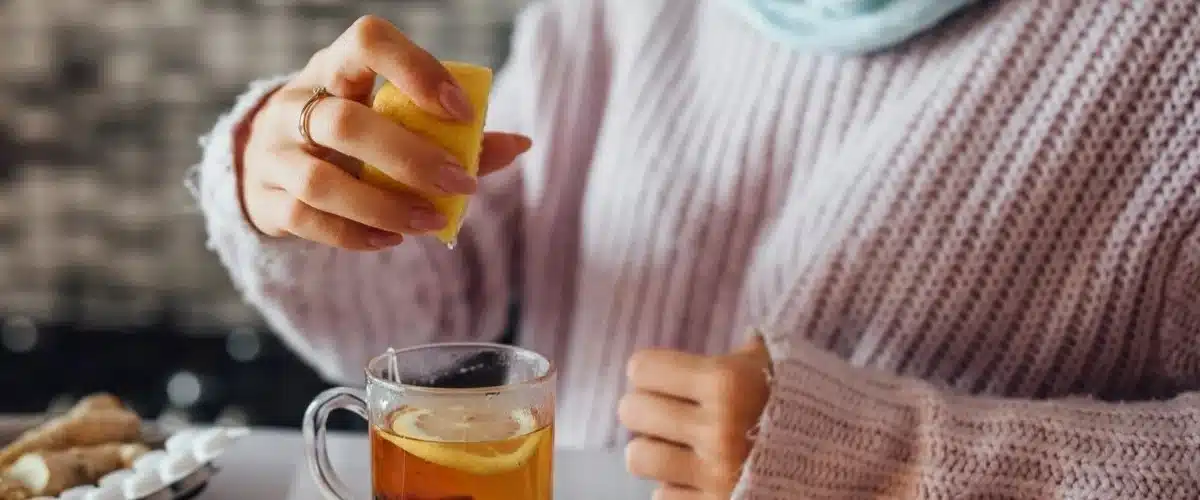 infusiones para la alergia de limón y jengibre.